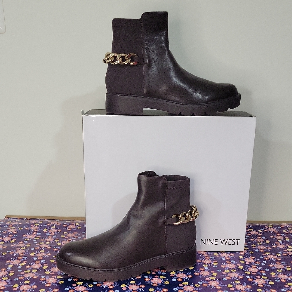 Nine West Brown Leather Ankle Boots with Gold Accent Chain Size 8.5
